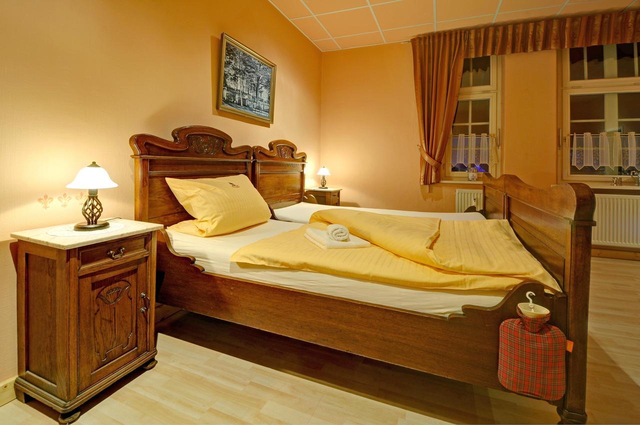 Hotel Villa Wirtshaus Koepenick Hofgeismar Eksteriør billede